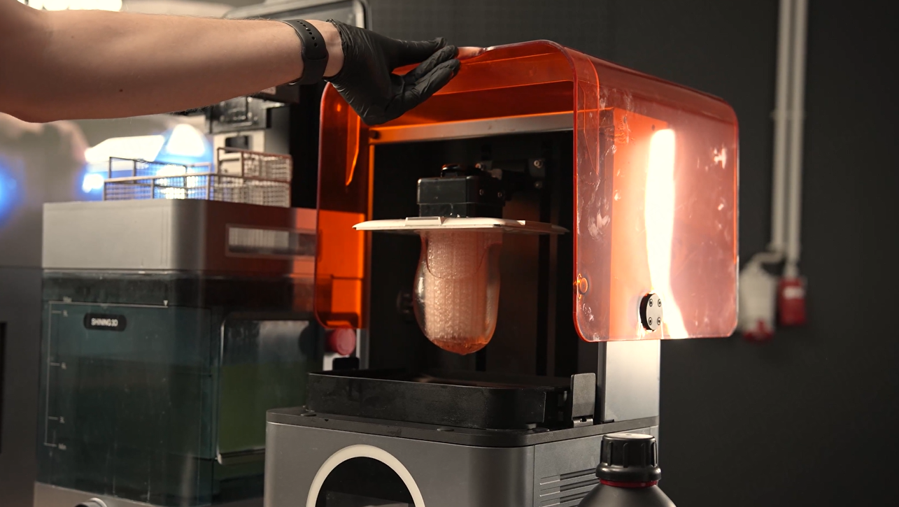 Сокет напечатан 3D-печатью с помощью AccuFab L4K